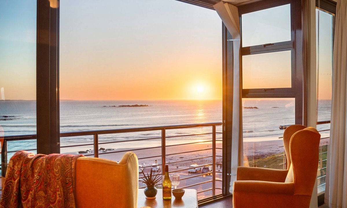 Big Bay Apartment | Sand and See 302 - Two Bedroom Apartment, Sleeps 4