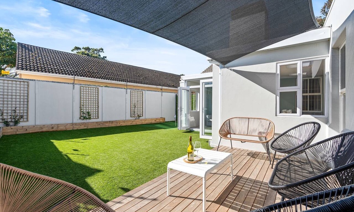Rondebosch House | Sangrove Residence - Four Bedroom House, Sleeps 8