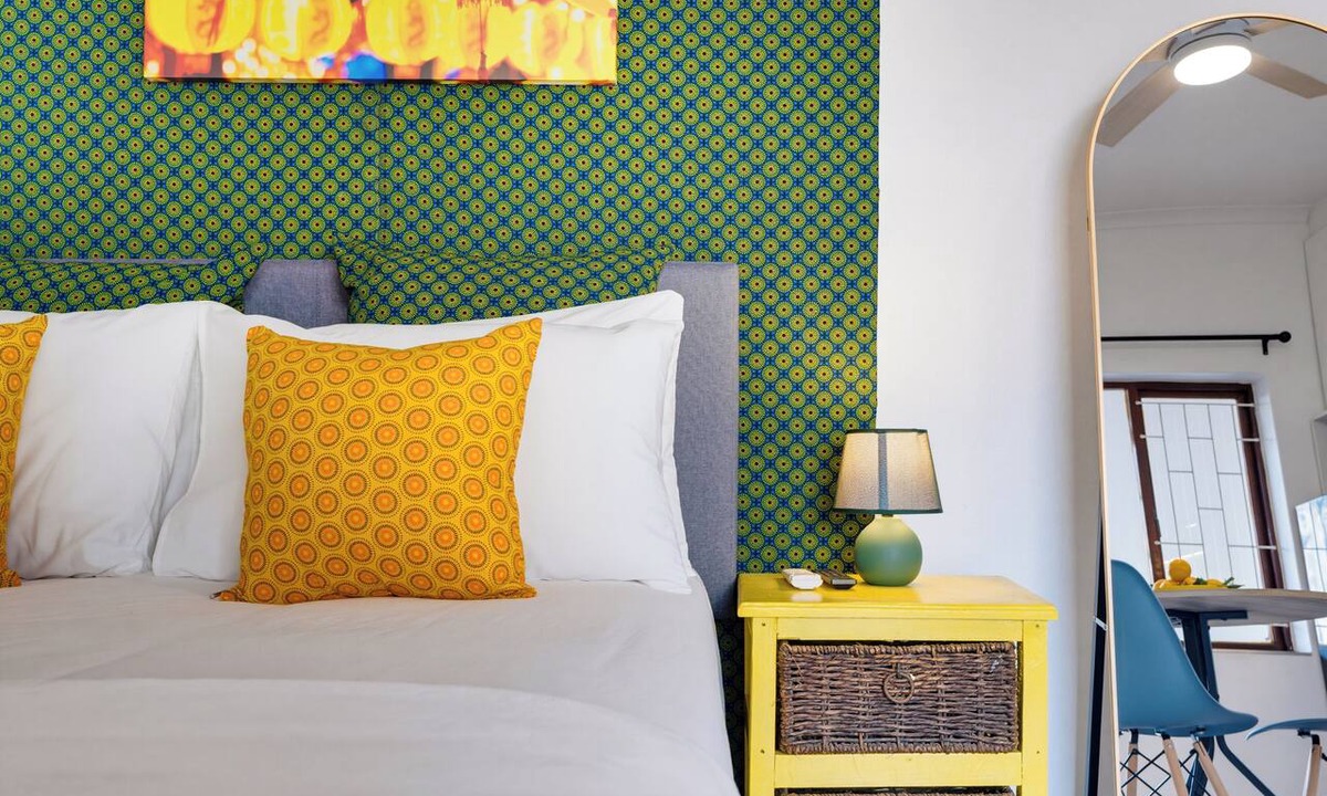 Sea Point Apartment | Sea Point Studio Retreat, Book Now!