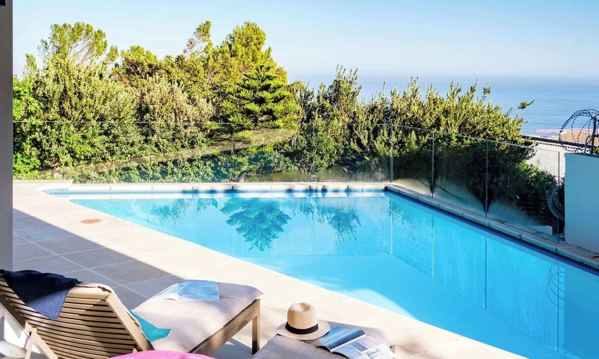 Camps Bay Villa | Sea View Sanctuary at Shakawe Villa