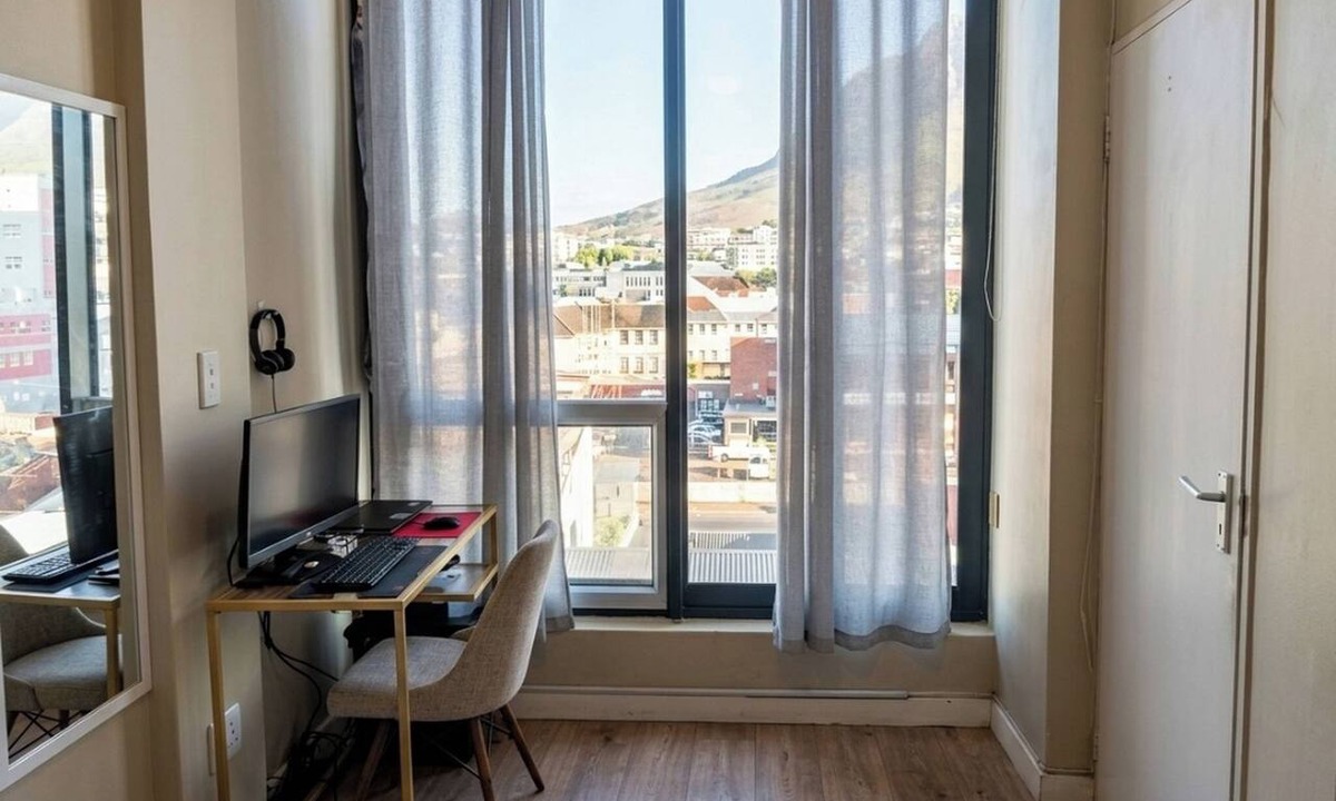 Cape Town Apartment | Serene 1-Bedroom Apartment in Central Cape Town