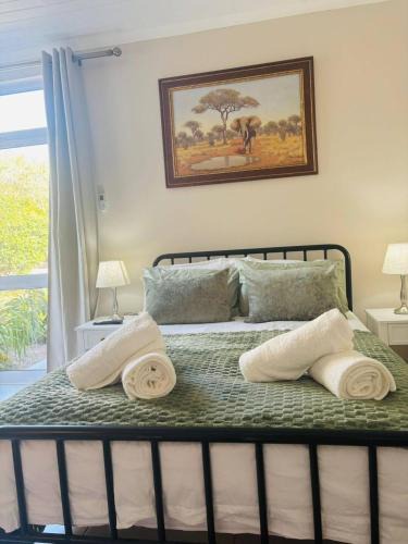 Drakenstein Apartment | Serene Air-Conditioned Flatlet in Central Wellington