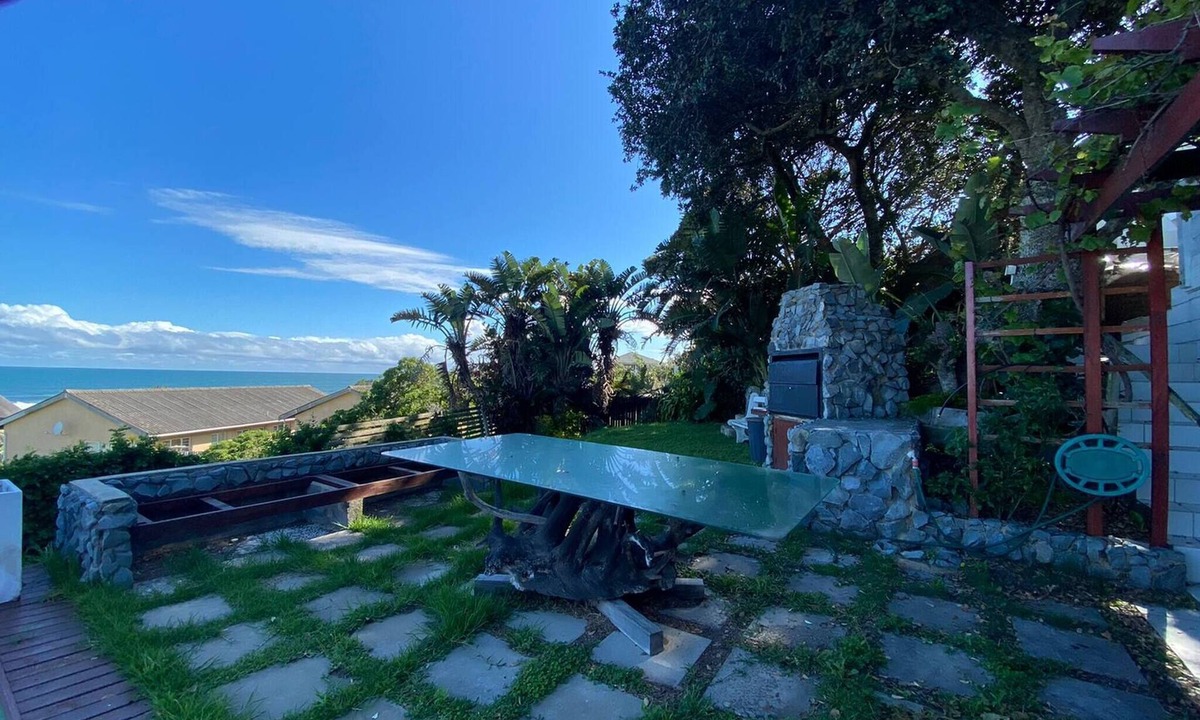 Haga Haga House | Serene Coastal Retreat with Private Pool in Amatola