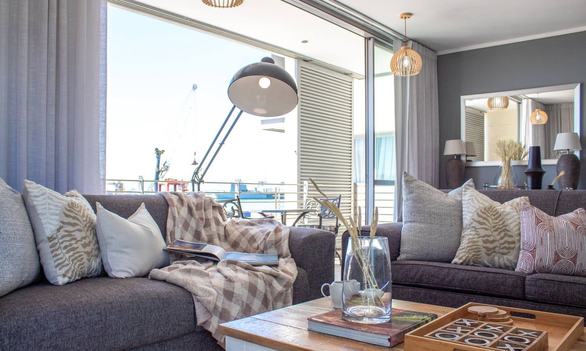 Victoria and Alfred Waterfront Apartment | Spacious 2Bed Harbor Haven | V&A Waterfront Canals