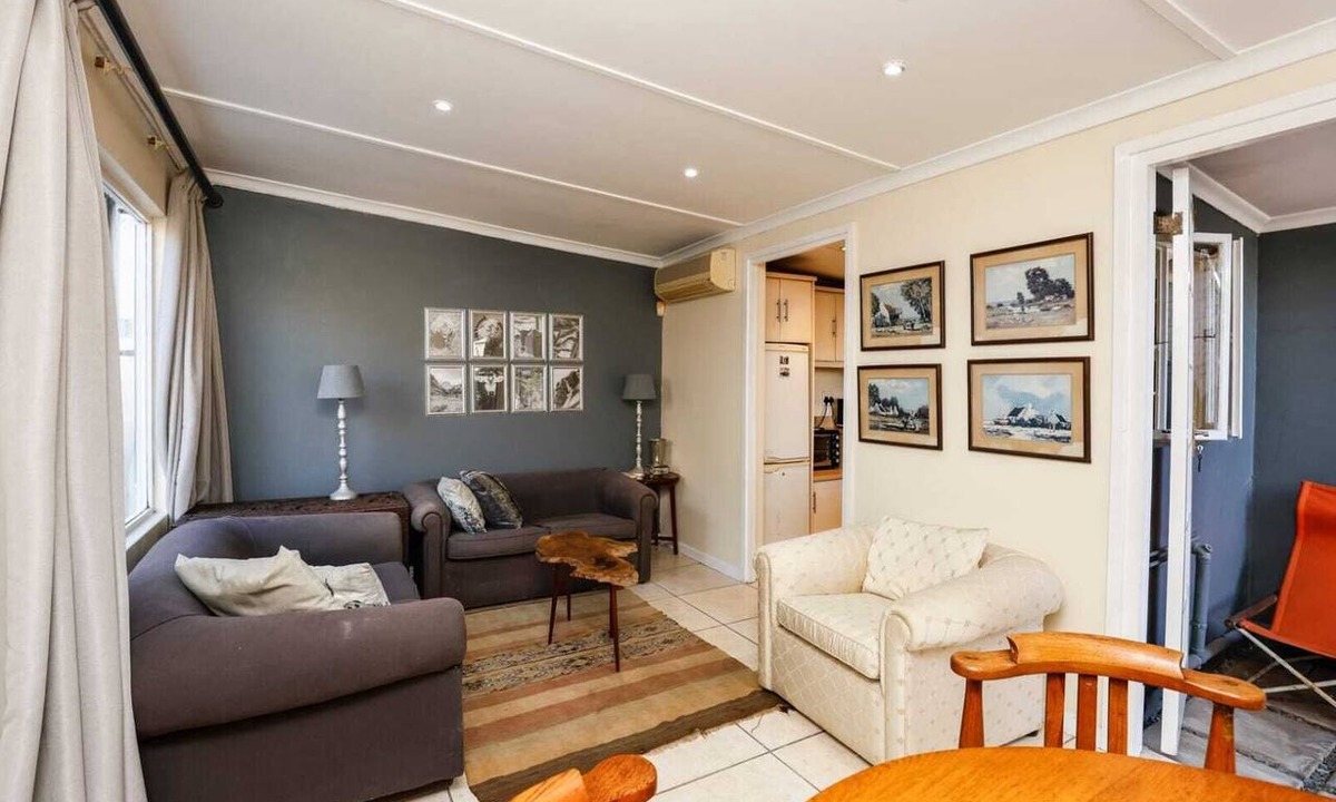 Glenwood Cottage | Stay Beyond | Cosy Glenwood Cottage in the Heart of Durban