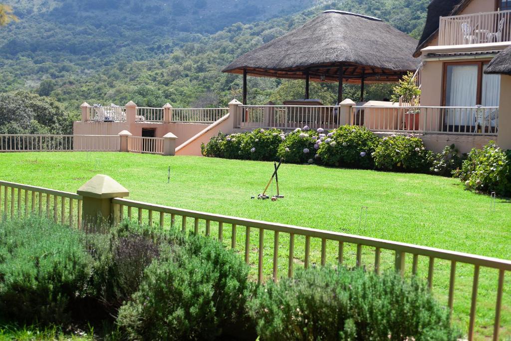 Hekpoort Hotel | Steynshoop Mountain Lodge (Hotel)