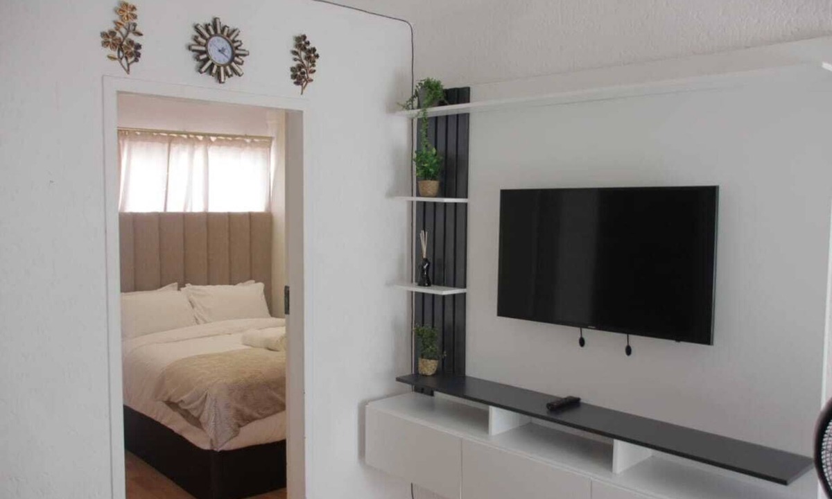 Sandown Apartment | Stunning 1-bedroom apartment in Sandton