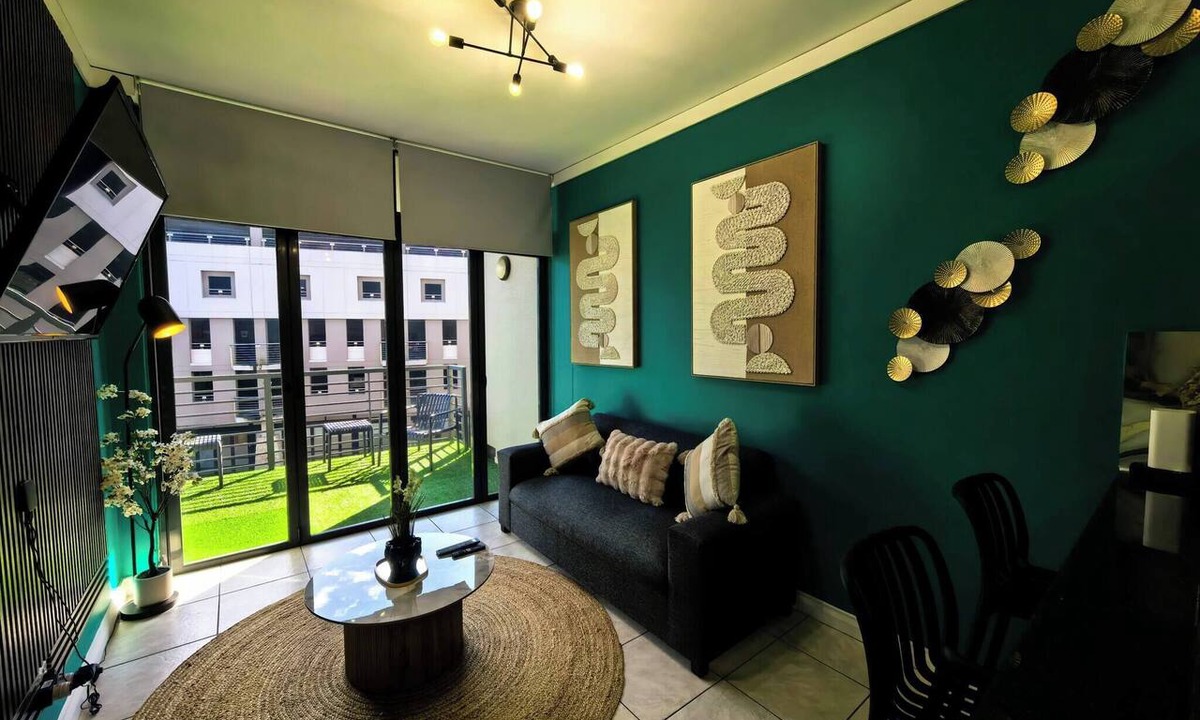 Eikenbosch Apartment | Stunning lake view apartment