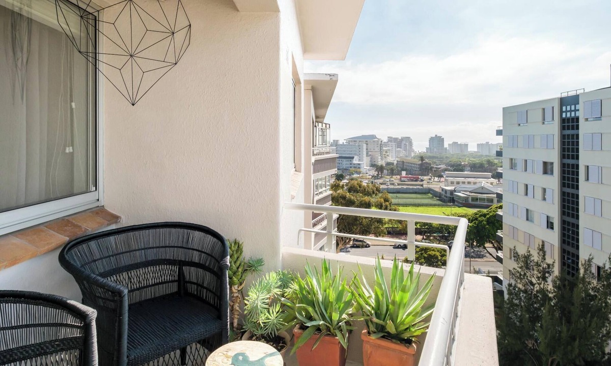 Three Anchor Bay Apartment | Stylish Green Point 2 Bed w Views Rockaway Haven