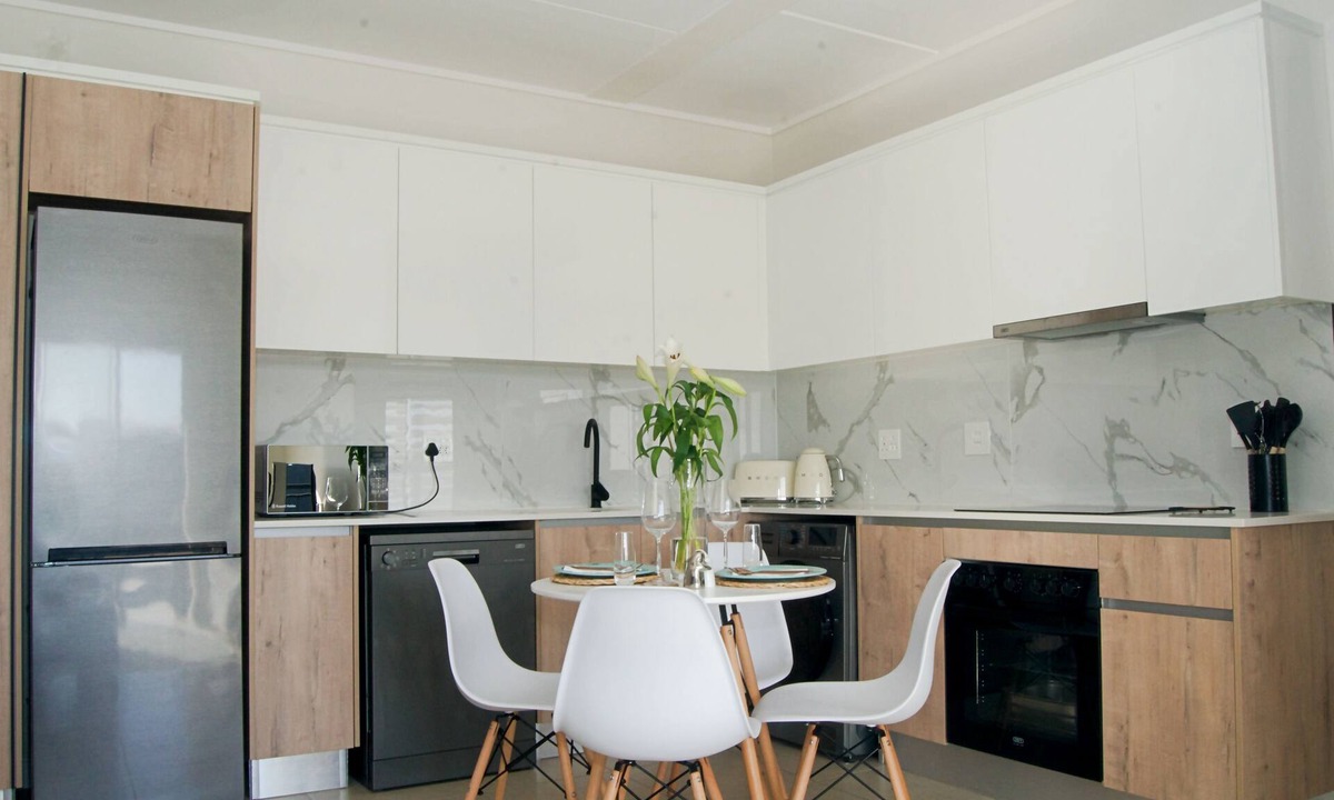 Cape Town Apartment | Stylish living in the heart of the wine-lands.