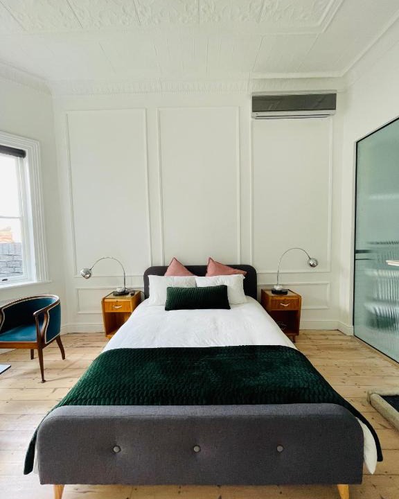 Cape Town City Centre House | Suite Martinique at Slivington Manor