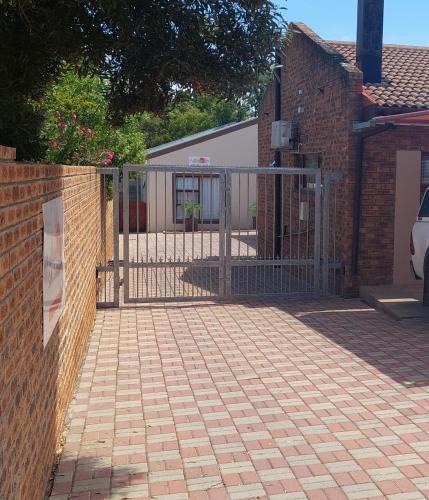 Malmesbury Bed & Breakfast | SuNel's Guest Rooms