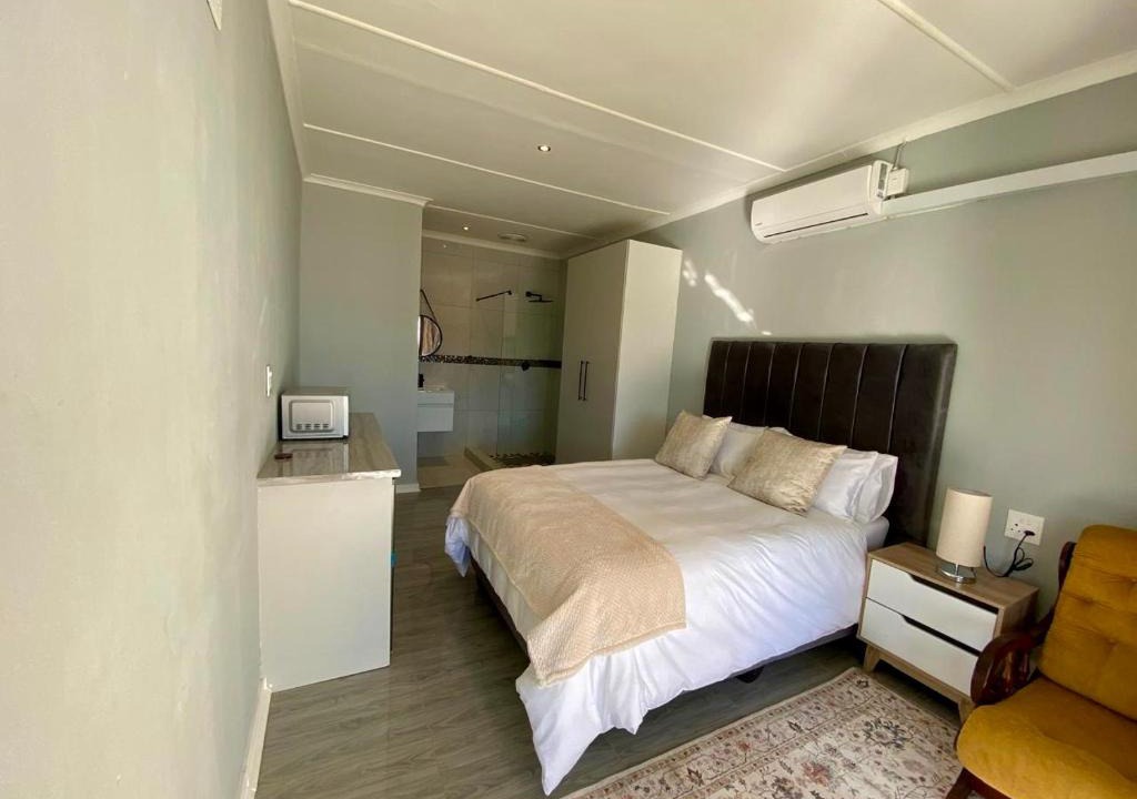 De Aar Bed & Breakfast | Swizzs Guest House
