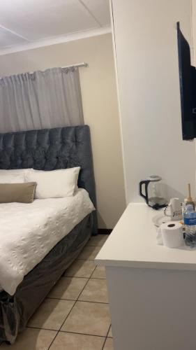 Port Elizabeth House | Tesco Accommodation