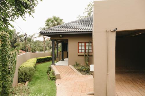 Waterkloof Glen Apartment | The Glen Haven