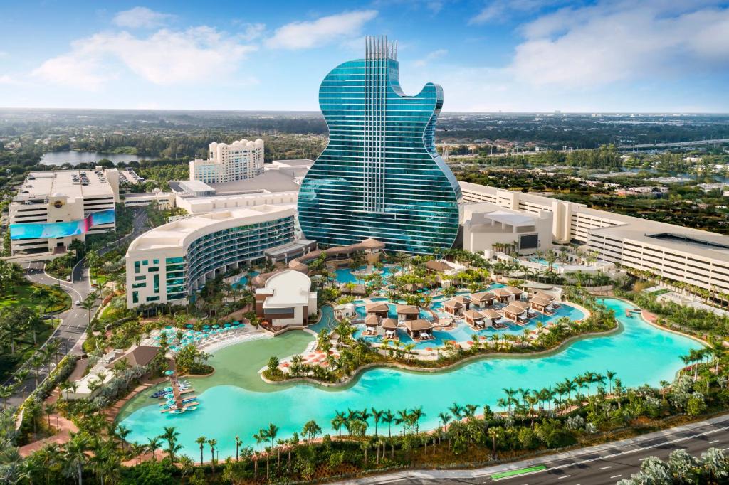 Hollywood Hotel | The Guitar Hotel at Seminole Hard Rock Hotel & Casino