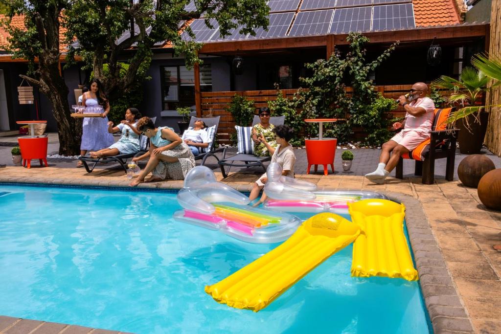Benoni House | The Hemingway House 14-family Pool