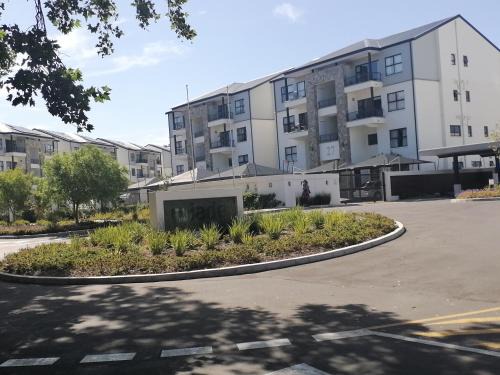 Firgrove Rural Apartment | The Jade Somerset West Beachfront Apartment with Pool & Mountain Views