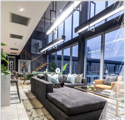 Sandown Apartment | The RoyalPlatinum Penthouse