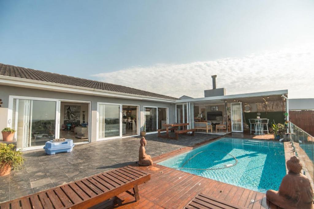 Bluewater Bay House | The Villa in De Mist Ocean Views Pool and Sauna