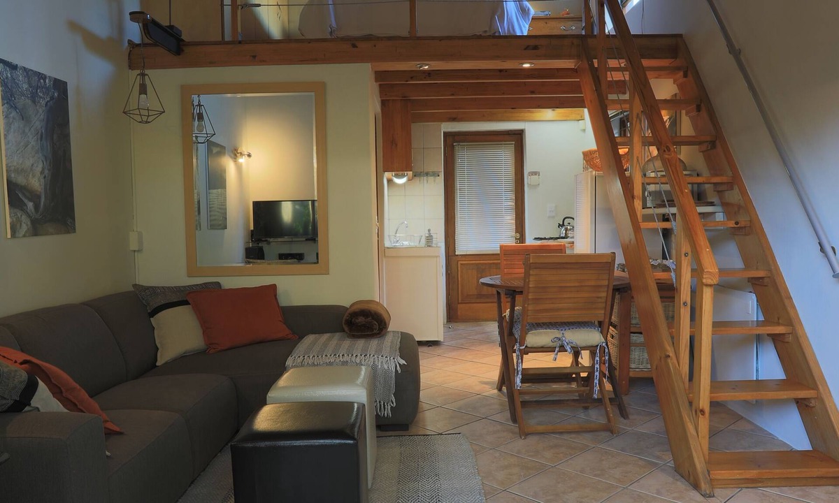 Somerset West Apartment | Theebos Anneline's Self Catering Apartments