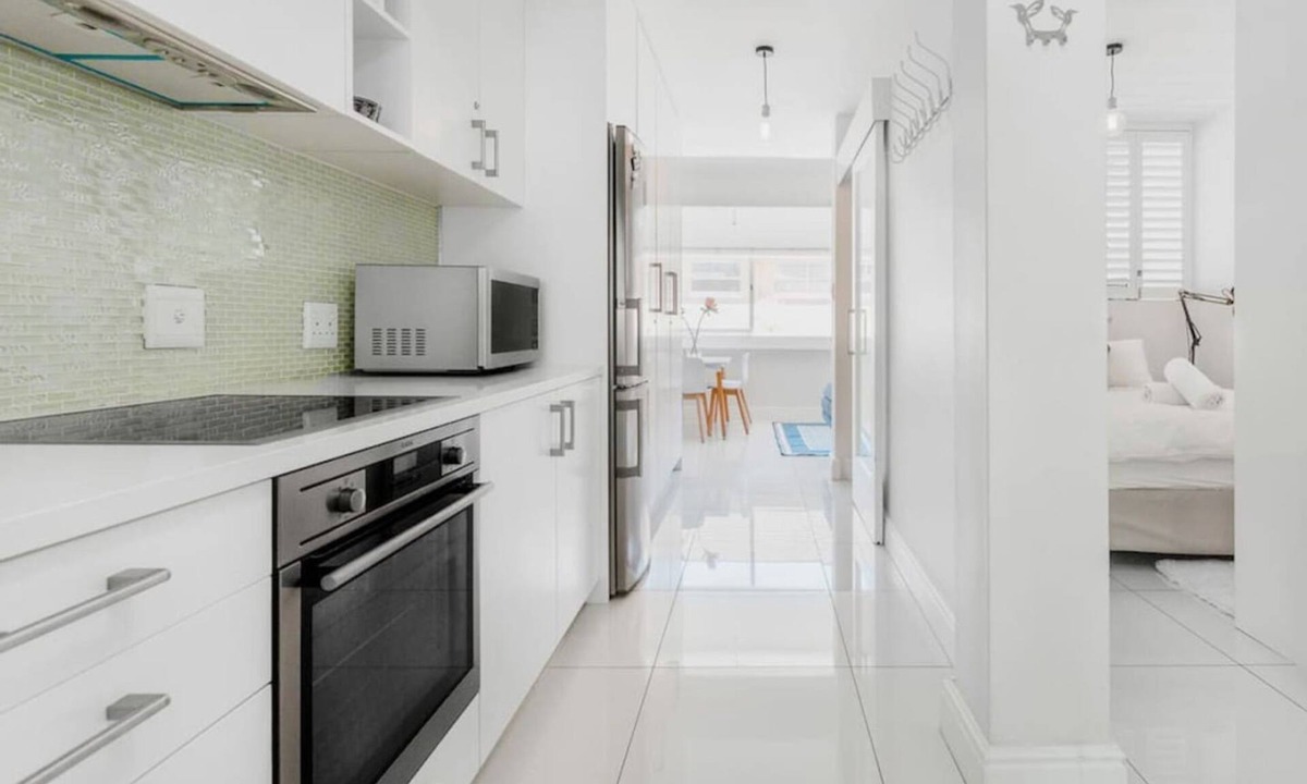 Three Anchor Bay Apartment | Three Anchor Bay Oasis | 250m to Ocean & Promenade