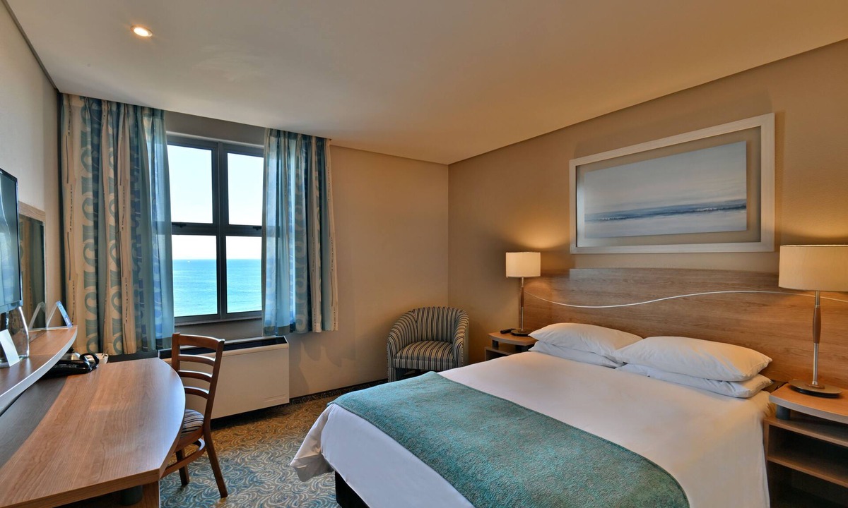 Summerstrand Hotel | Town Lodge Gqeberha