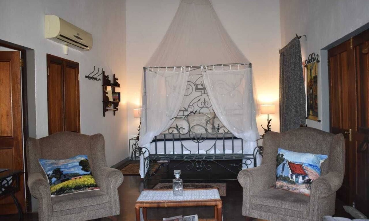 Leeupoort Cabin | Trekpad Safaris
