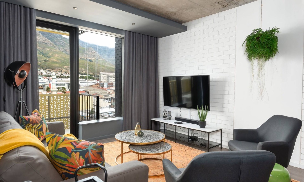 Cape Town City Centre Apartment | Trendy Woodstock Wex Apartment