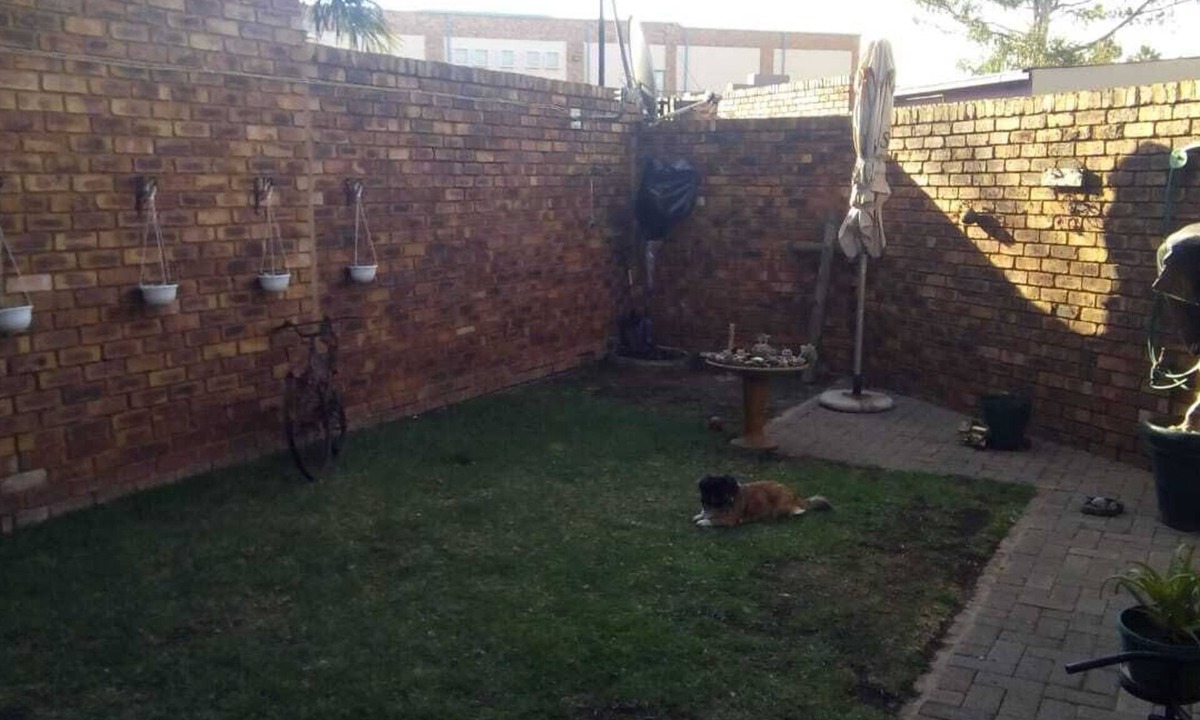 Heidelberg House |  Unit is close to Nature Reserve for Walking and Cycling