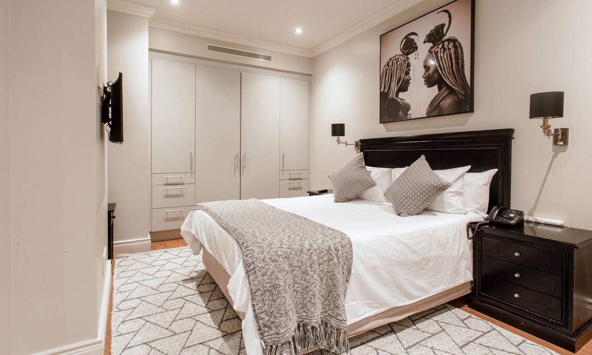 Green Point Hotel | Unit Number 620 Cape Royale Luxury Apartments