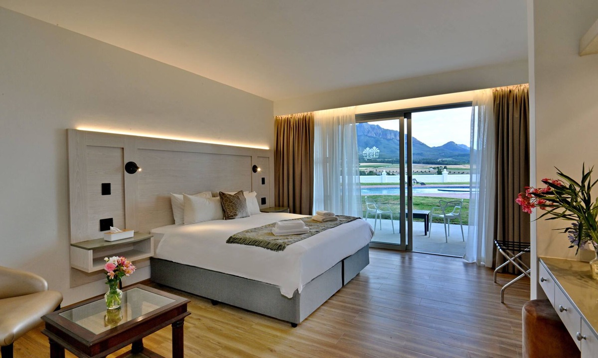 Drakenstein House | Val Du Charron Wine & Leisure Estate