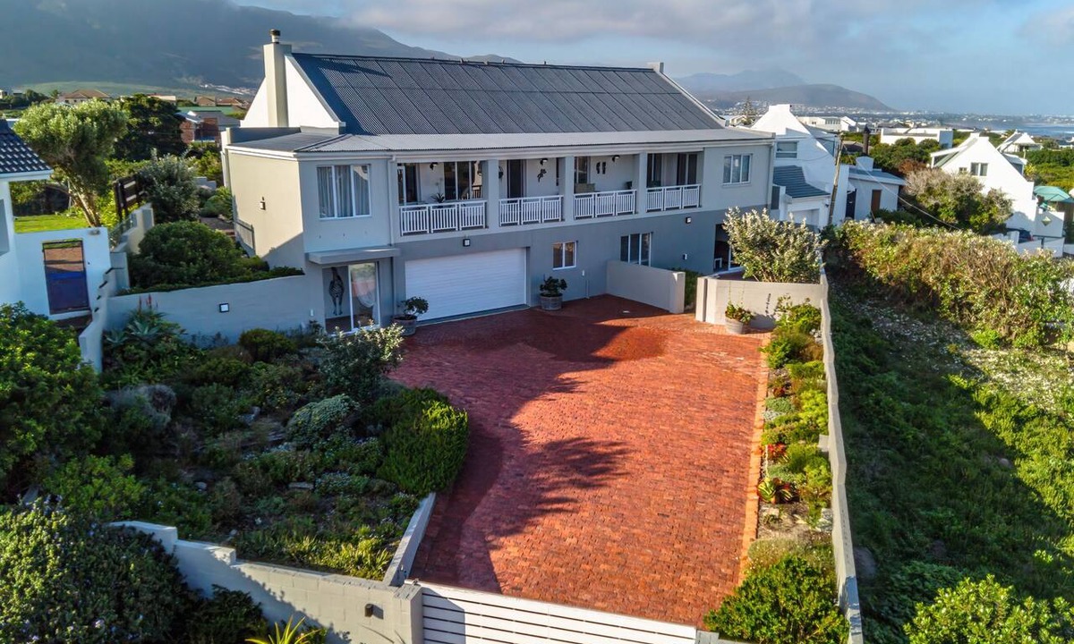 Vermont Apartment | Villa Azure, Vermont Home with Studio, Mountain & Sea Views