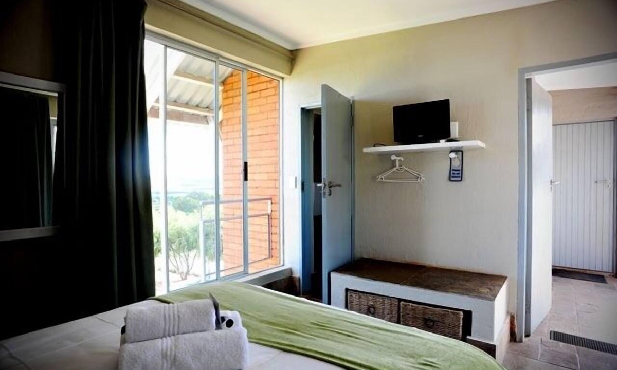 Hartbeespoort Hotel | Villa Paradiso Country Manor