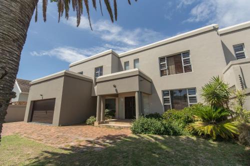 Summerstrand House | Wanderlust Whiskaway