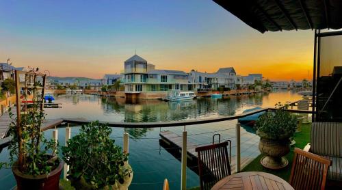 Waterfront House | WATERFRONT Charming 3BR home with mooring -Central