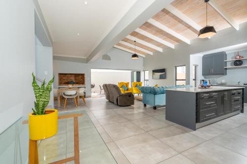 Calypso Beach House | Waves Haven