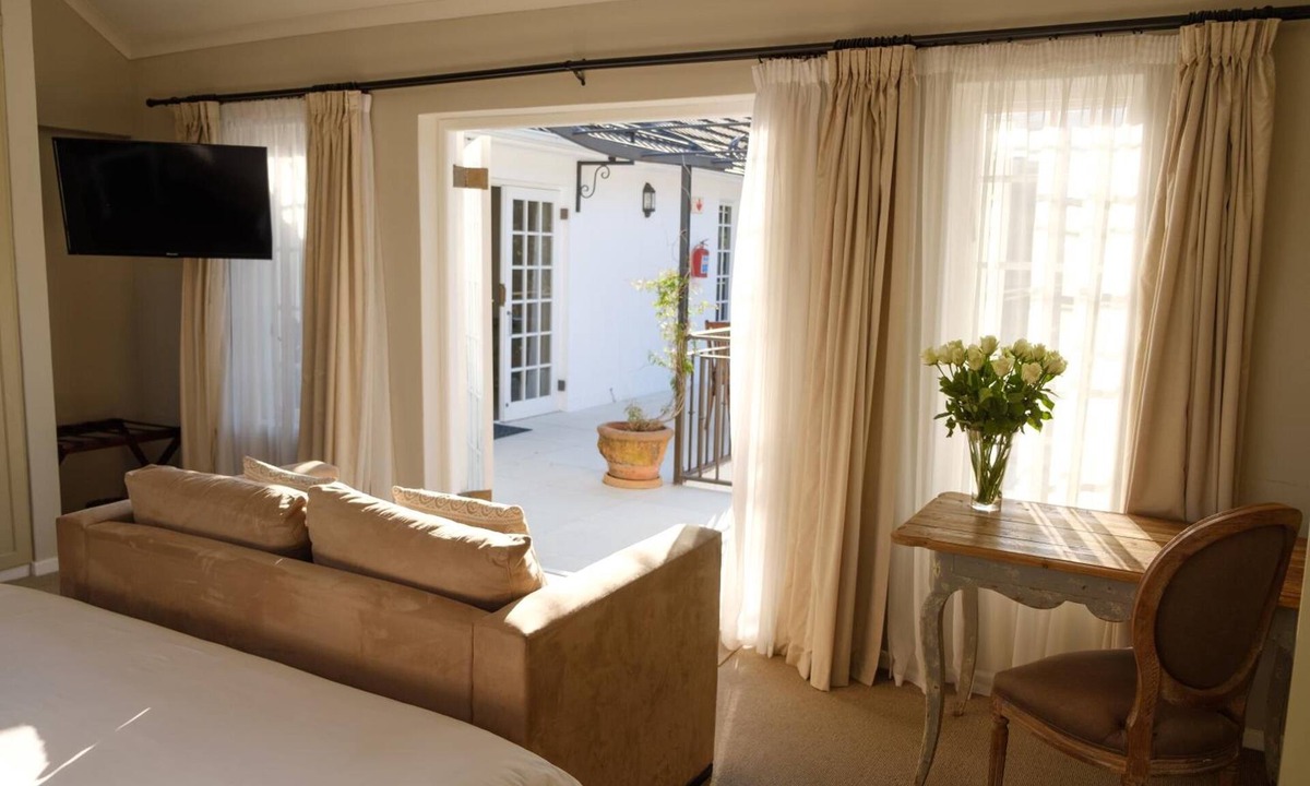 Constantia House | White Lodge Constantia Guest House