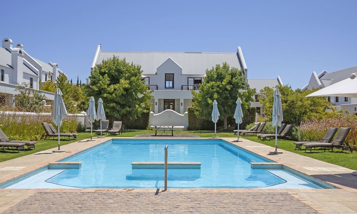 Stellenbosch Villa | Winelands Golf Lodges 37