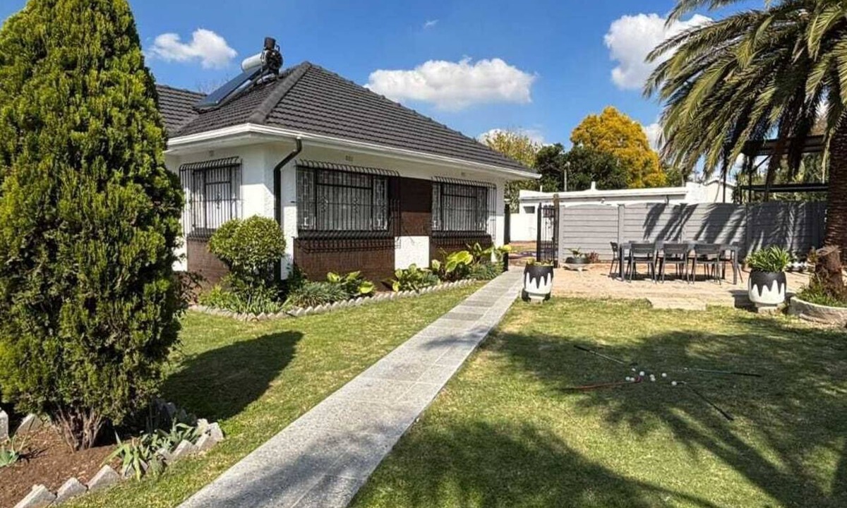 Greater Johannesburg Metropolitan Area House | Wonderful 4-bedroom house in Edenvale perfect for family getaways