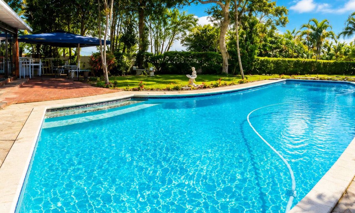 Westville Apartment | Tranquil Studio Retreat with Pool and Garden in eThekwini