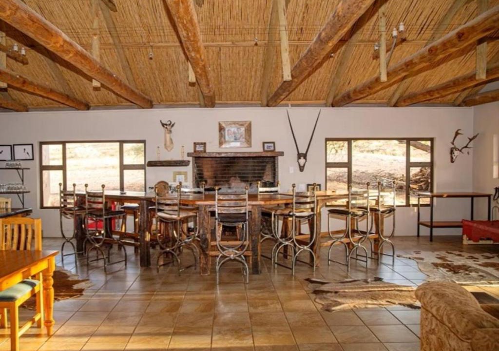 Askham Cabin | Zoutpanputs Game Lodge