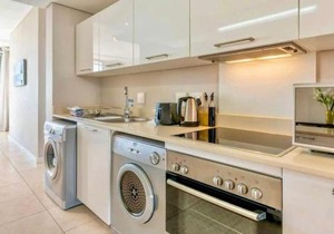 2BR Family Apartment near Waterfront