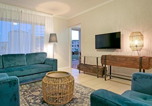 Big Bay Beach Club 98 in Bloubergstrand