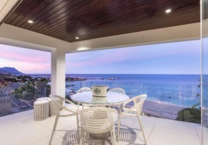 Clifton YOLO Spaces - Clifton Beachfront Penthouse