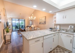 Cozy Bonita Bay Condo - Private Beach Club & Pool in Bonita Springs