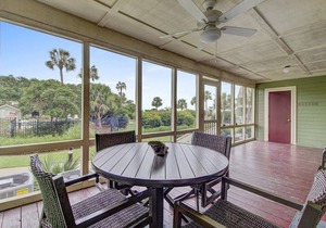 Mariner's Walk 9C/ 2 BR Near Ocean Condo w/ Wild Dunes Amenities! in Isle of Palms