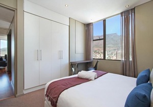 Spacious 3 Bedroom Family Apartment In Cape Town