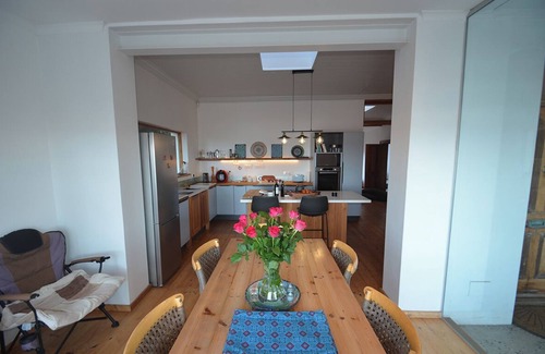 Kalk Bay House | Octopus House, beautiful 2-bedroom home with a view of the ocean in Cape Town