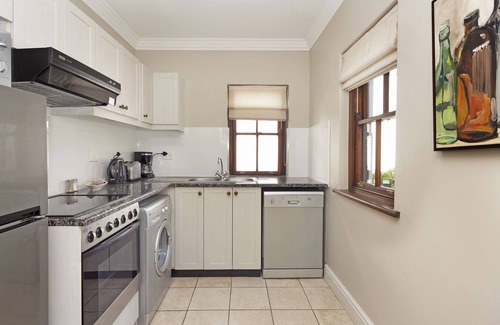Stellenbosch Villa | Winelands Golf Lodges 16